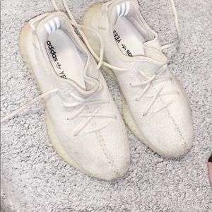 White used YEEZYS size 7